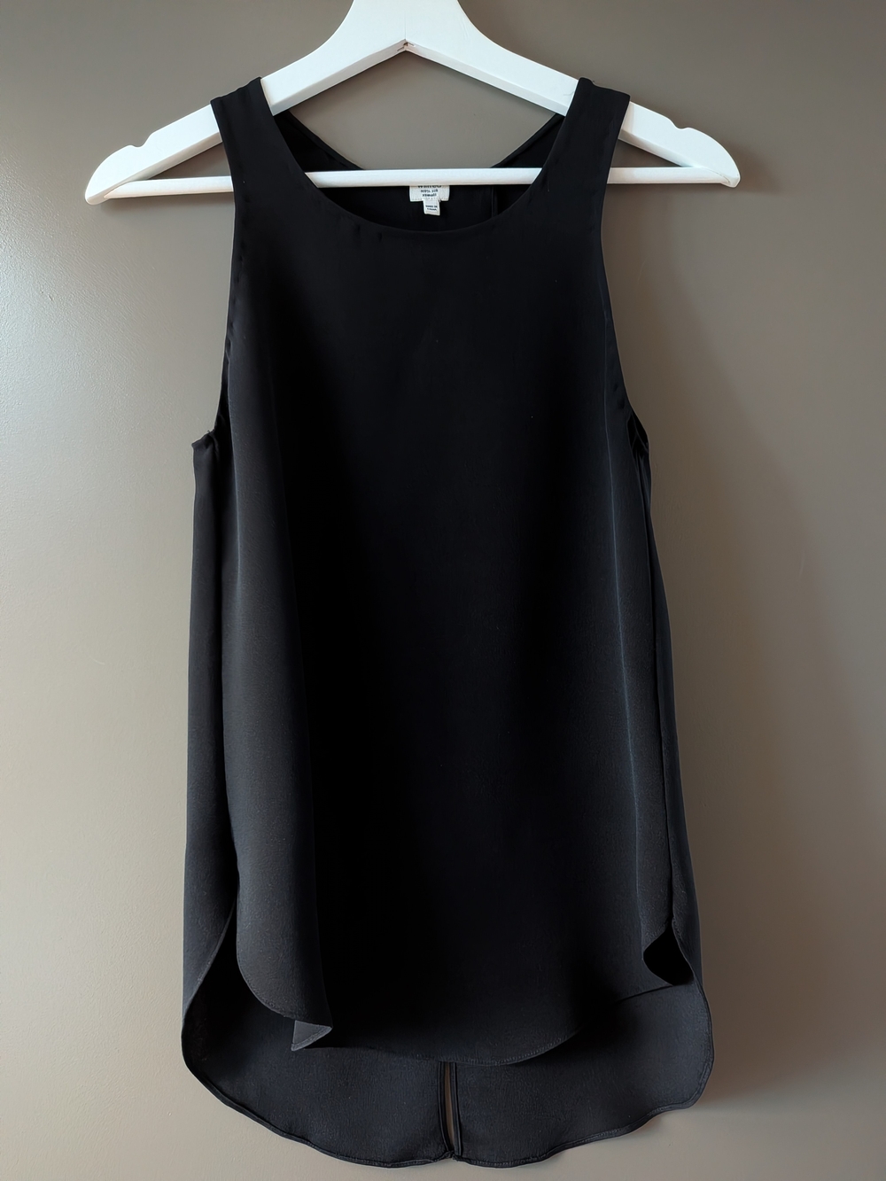 Aritzia Wilfred Black 100% Silk Open-Back High-Neck Tank Top Blouse Capsule XS
